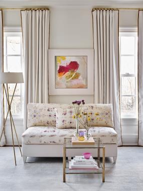 Room Scene:  HC1504-41 Leigh Love Seat shown in optional Dove White paint and HC1577-
10/ HC1577-12 Montpelier Square Side Table shown with optional clear glass
shelf and top.